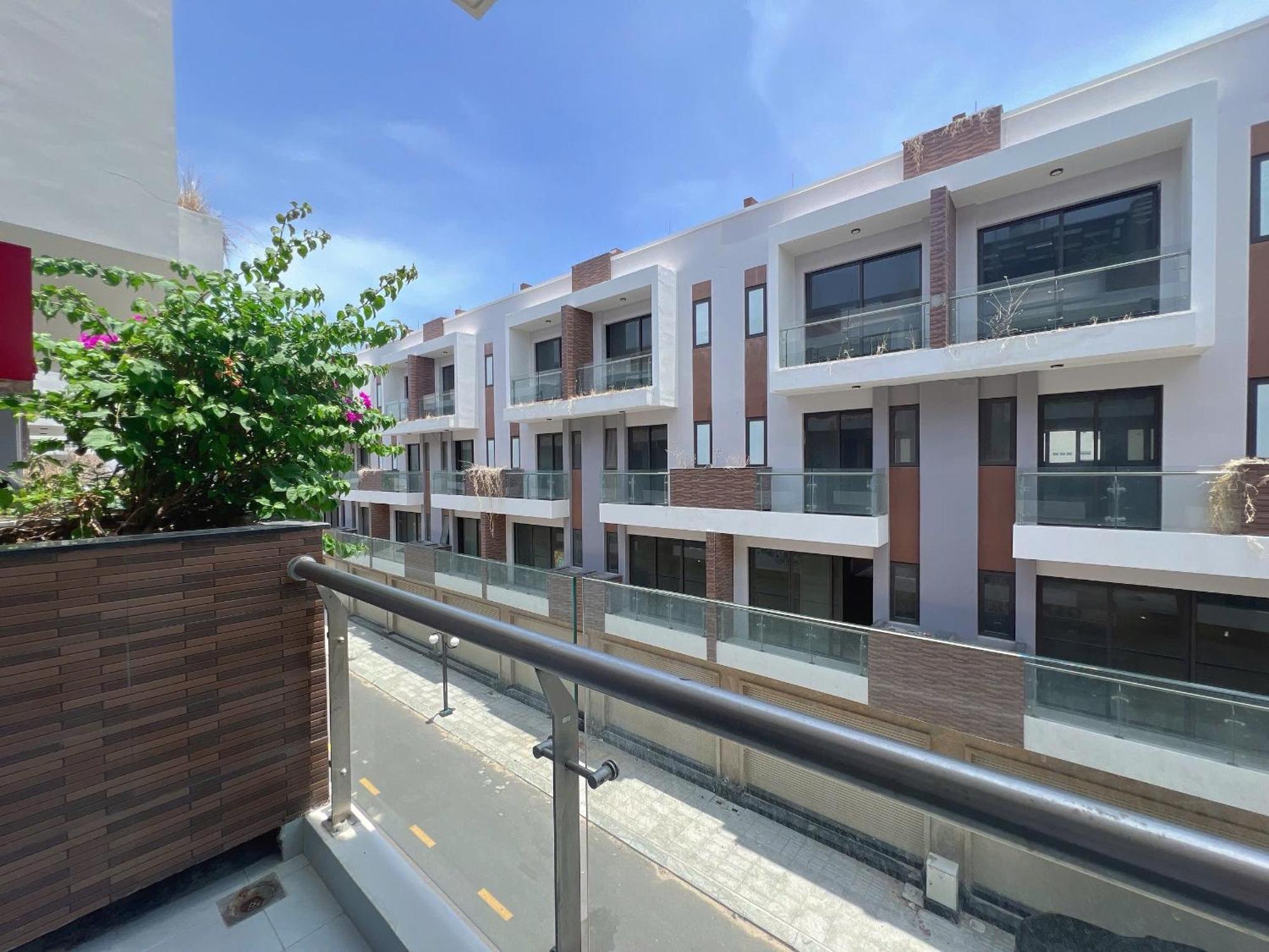 C&M Hotel Phan Rang Exterior photo