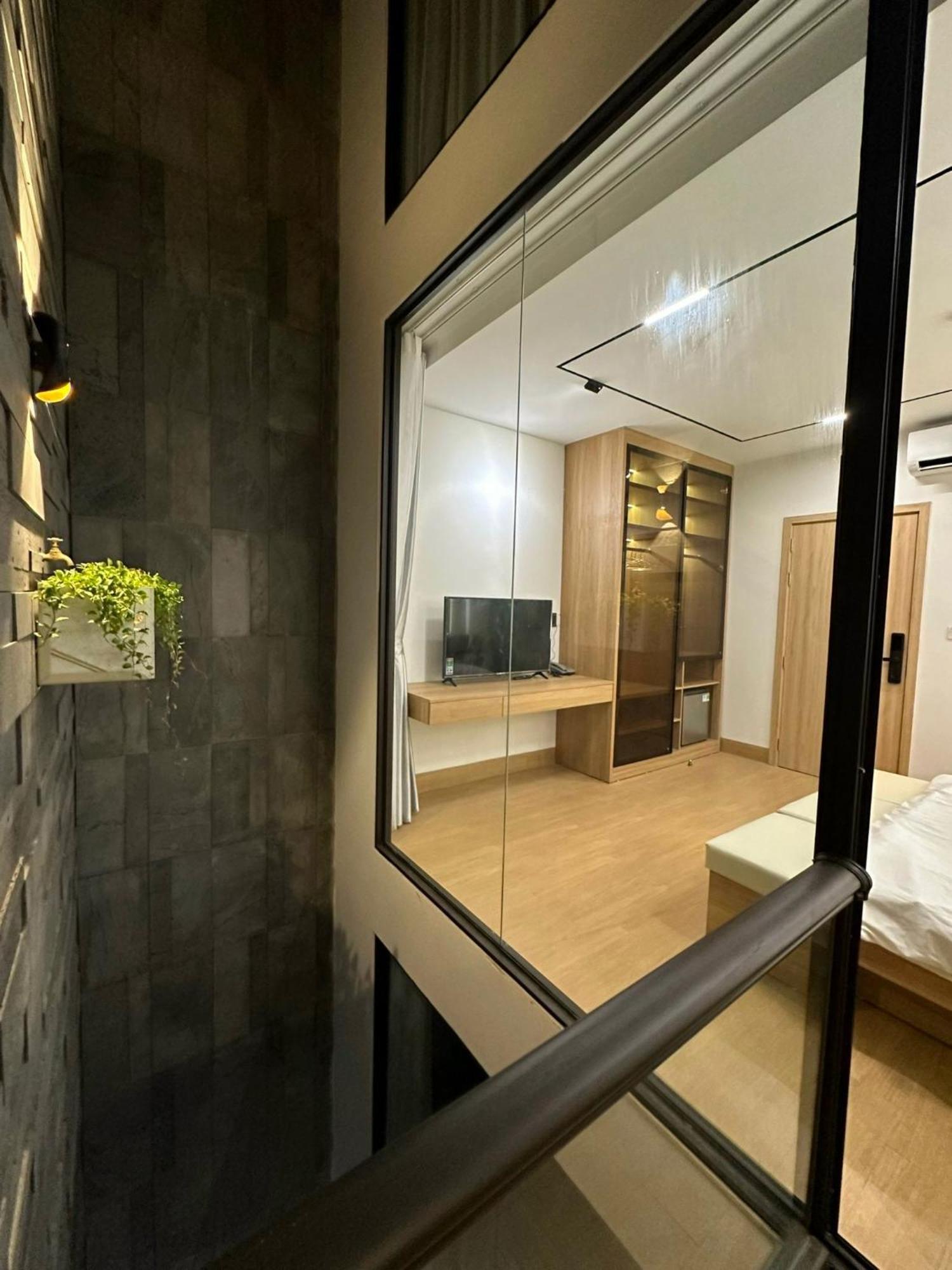 C&M Hotel Phan Rang Exterior photo