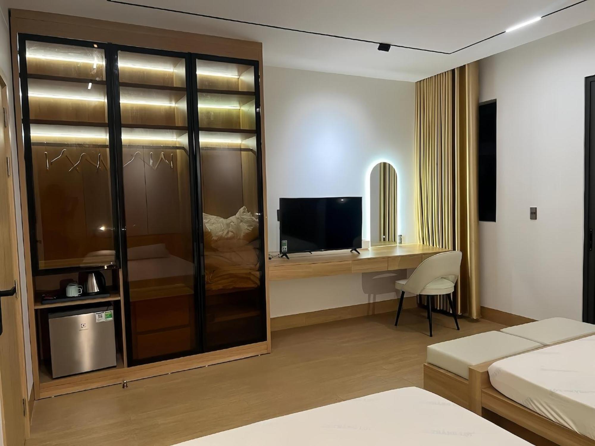 C&M Hotel Phan Rang Exterior photo